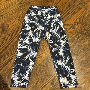 Wear it to heart cropped leggings
